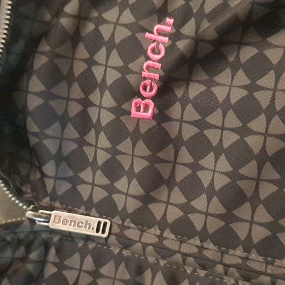 Bench Zip up - Picture 3 of 3